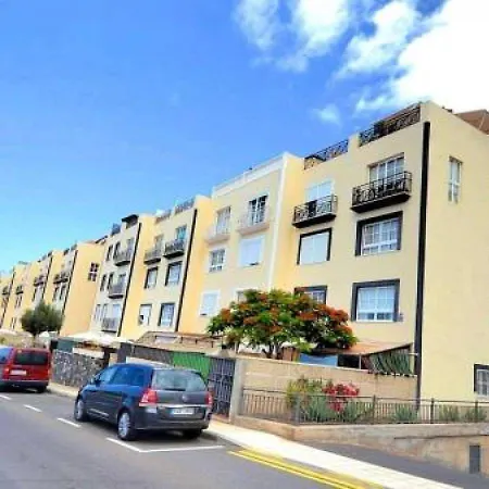 Spacious 2 Bedroom Golden