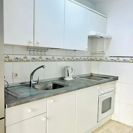 Spacious 2 Bedroom Golden