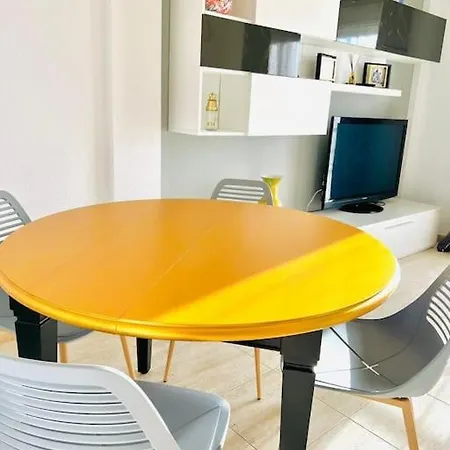 Spacious 2 Bedroom Golden Διαμέρισμα *