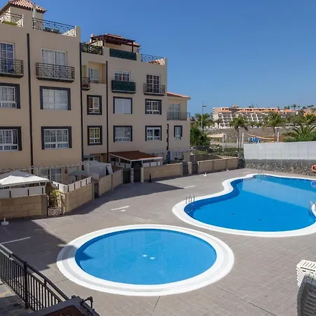Spacious 2 Bedroom Golden Apartamento *